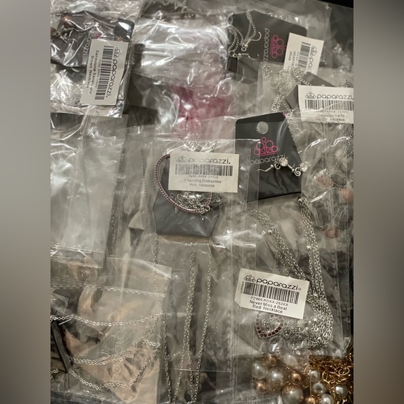 Paparazzi Necklaces - Picture 3 of 3